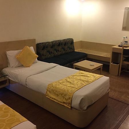 Hotel Amer Palace Bhopal Ngoại thất bức ảnh