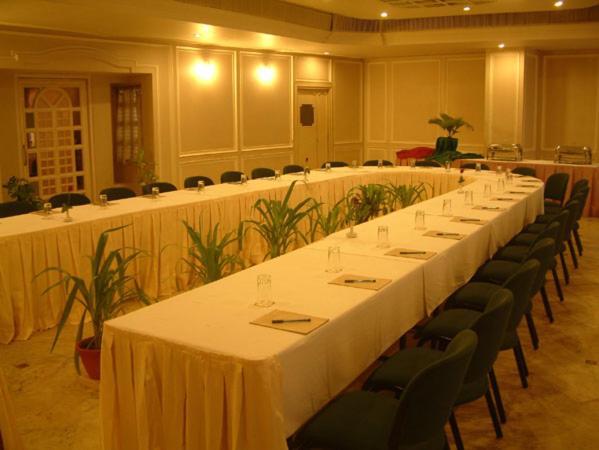 Hotel Amer Palace Bhopal Ngoại thất bức ảnh