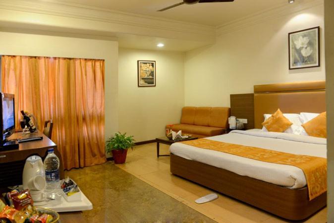 Hotel Amer Palace Bhopal Ngoại thất bức ảnh